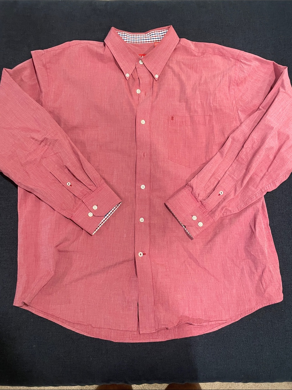 Izod Men's Button-Down Long-Sleeve Shirt in Coral Red